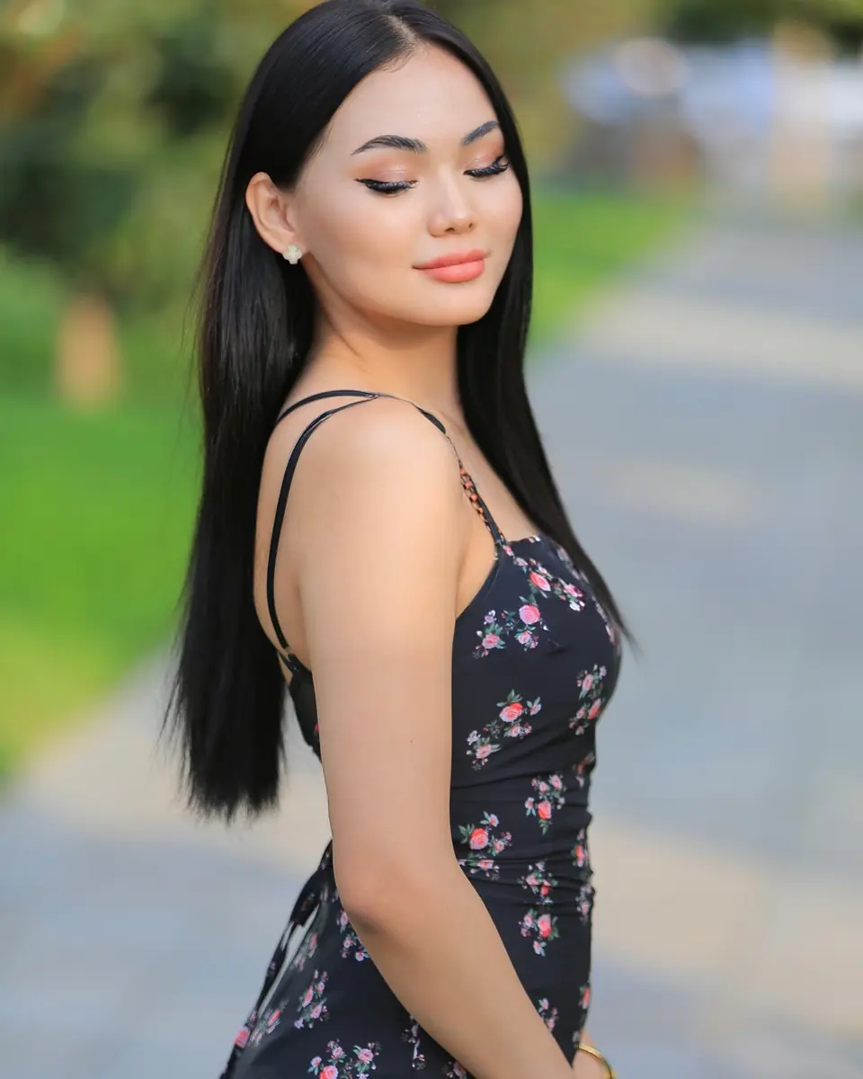Николь escort in Астана