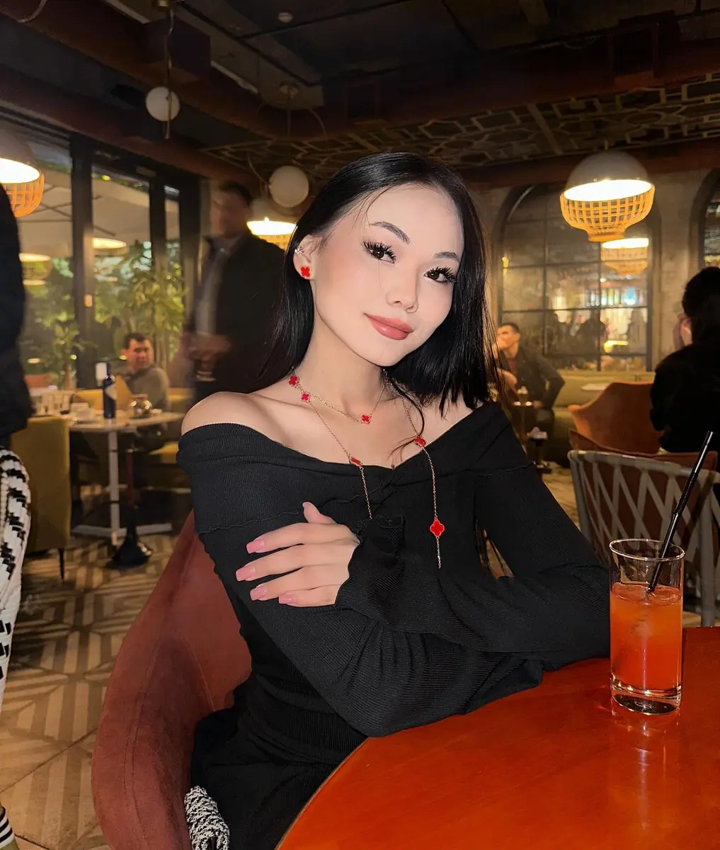 Николь escort in Астана