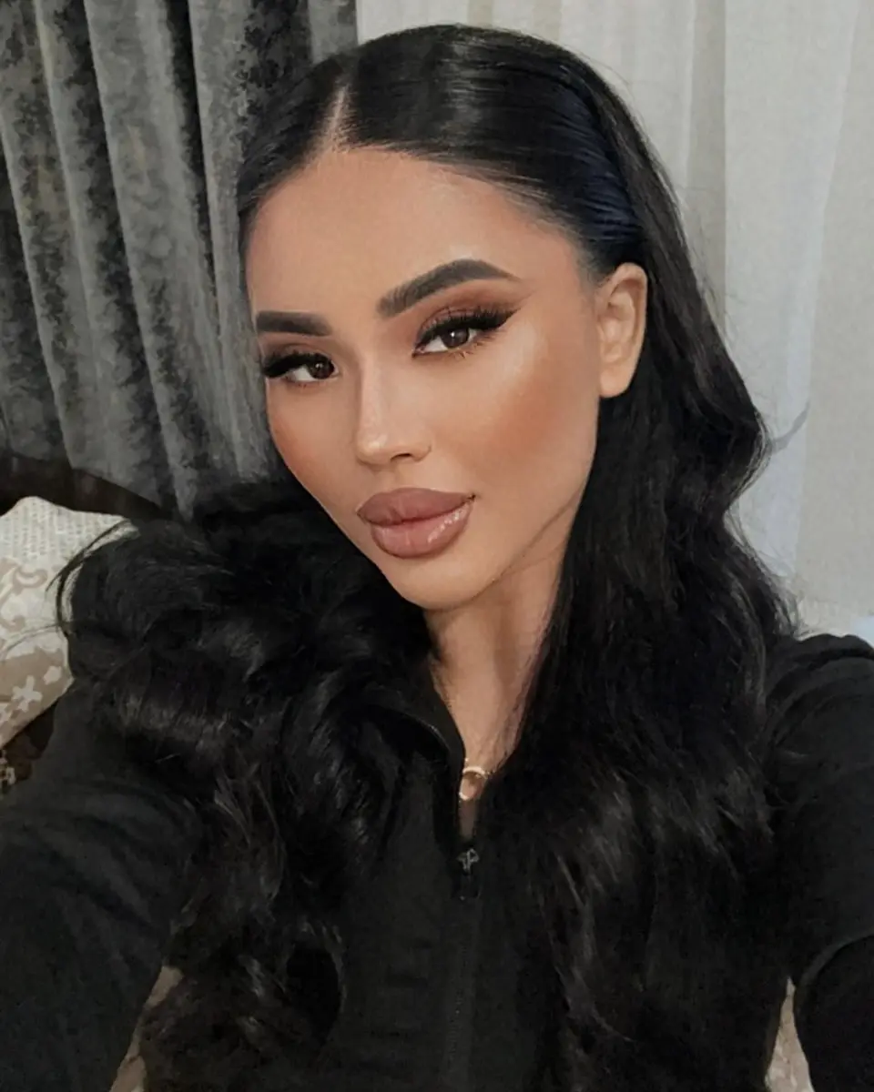 Тати escort in Астана