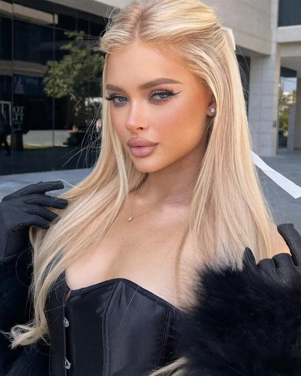 Тирамия escort in Астана